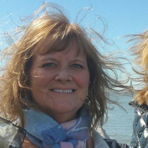 Meet your Posher, Debbie